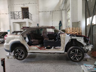 比亚迪唐混合动力车架模型